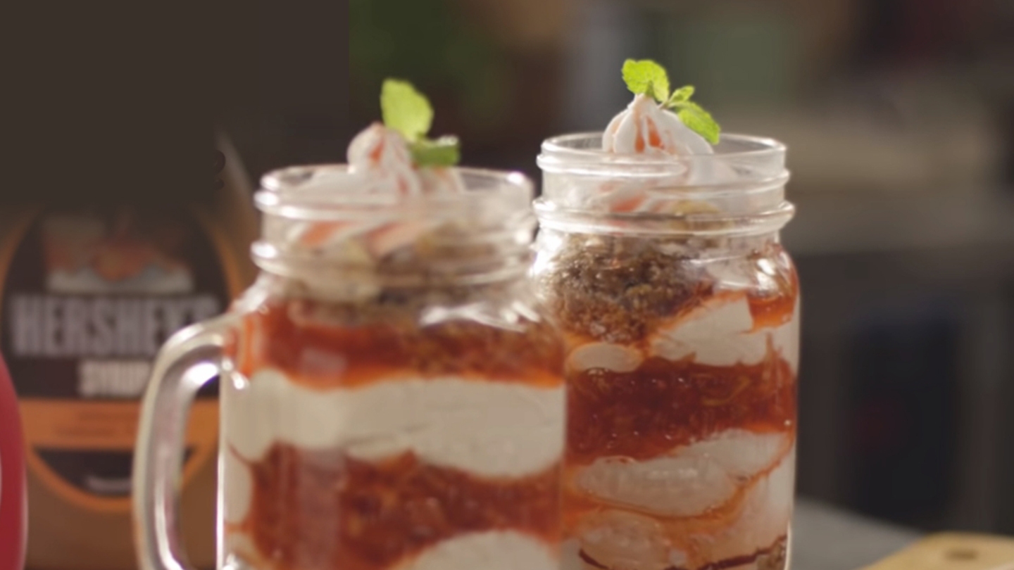 HERSHEY'S Out of the World Cheesecake